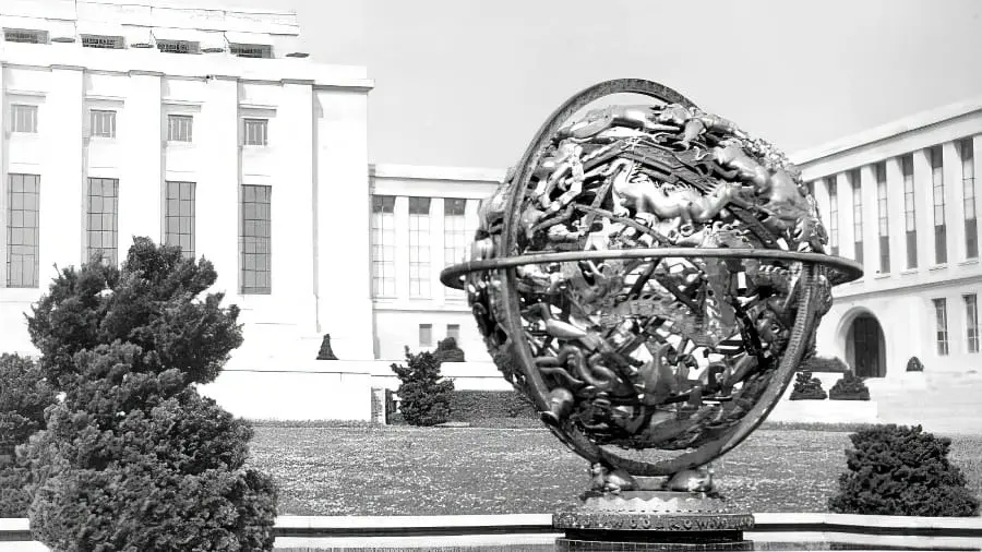Le Palais des Nations à Genève et la sphère armillaire
