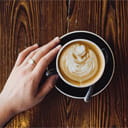 Le café suspendu débarque en Suisse romande